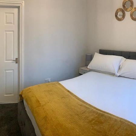 Gateshead Serviced Apartment Ideal For Contractors And Vacationing エクステリア 写真